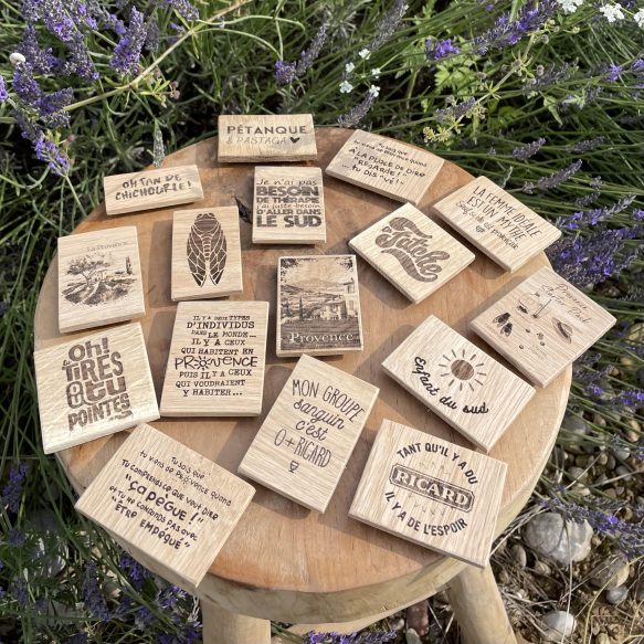 magnet en bois sur le thème de la Provence
